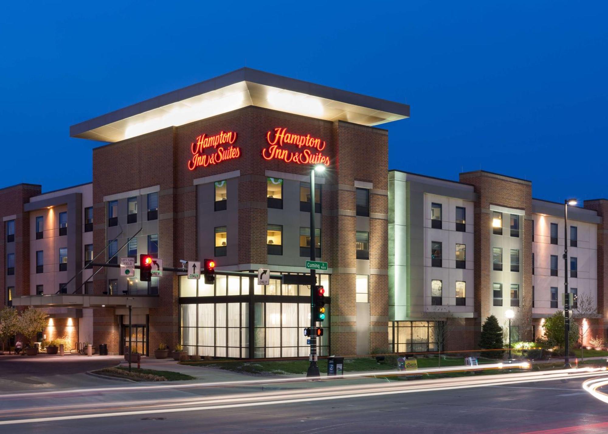 Hampton Inn & Suites Omaha-Downtown Экстерьер фото