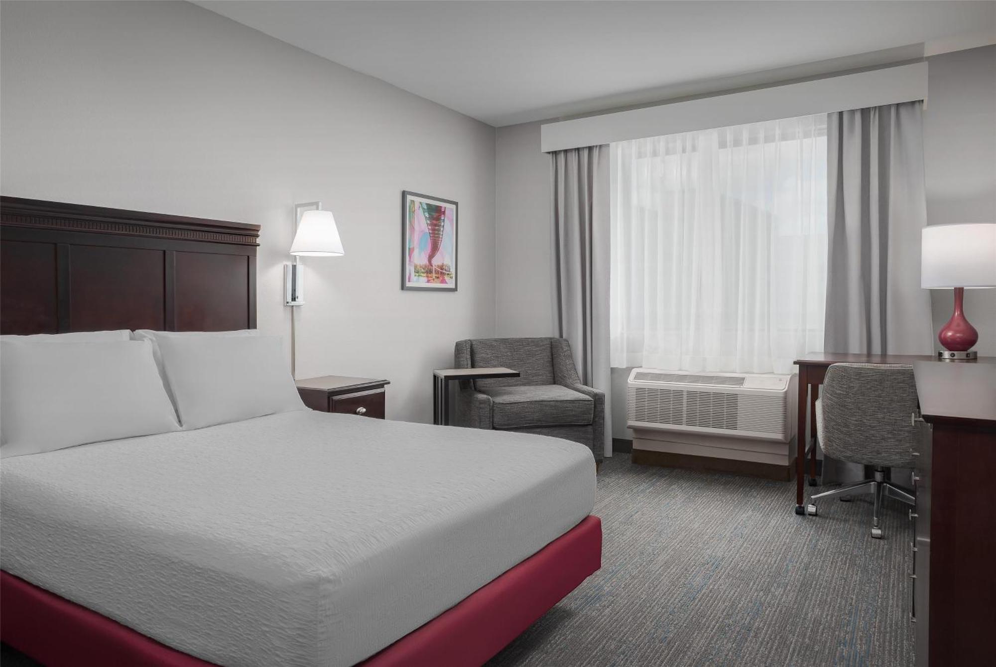 Hampton Inn & Suites Omaha-Downtown Экстерьер фото
