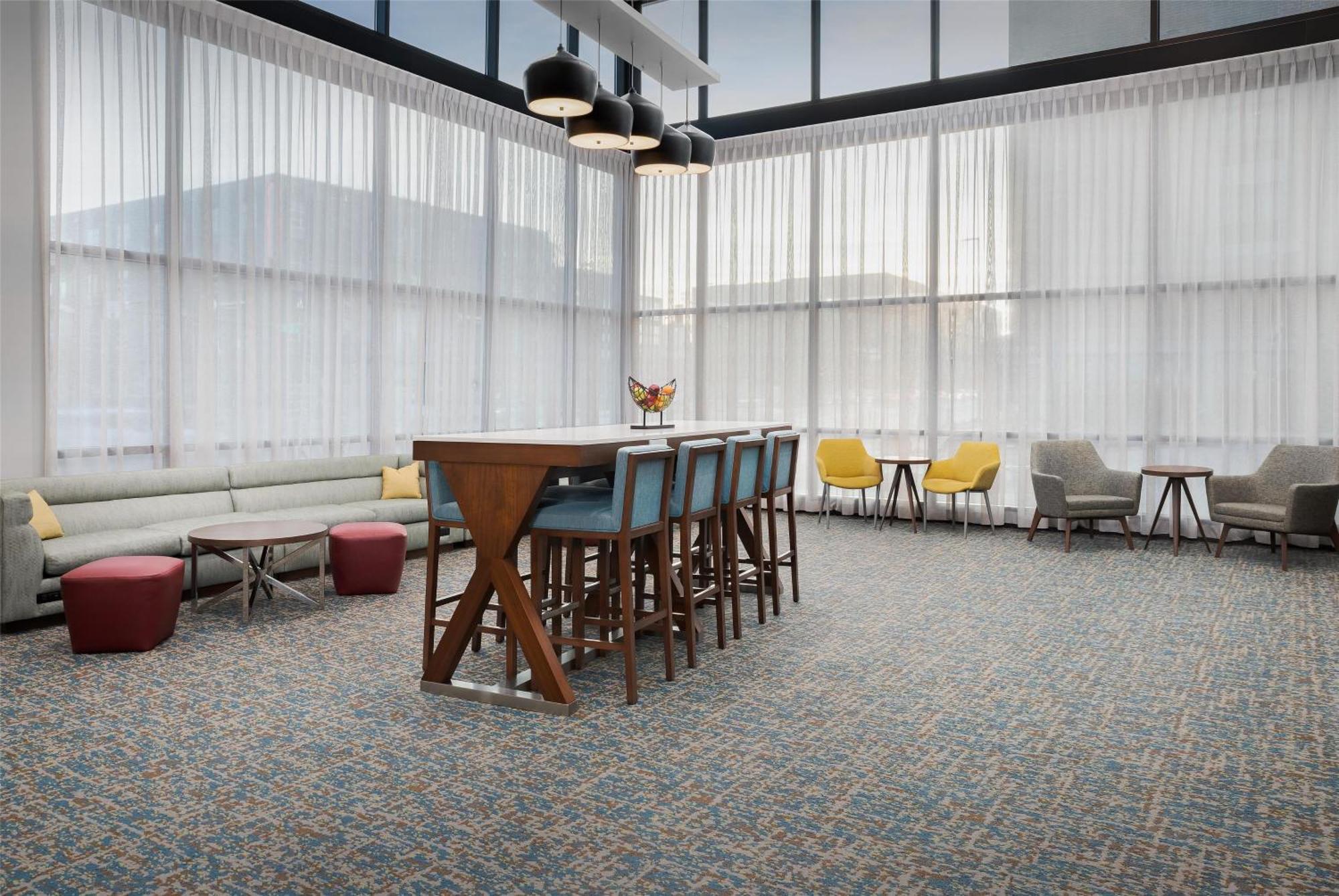 Hampton Inn & Suites Omaha-Downtown Экстерьер фото